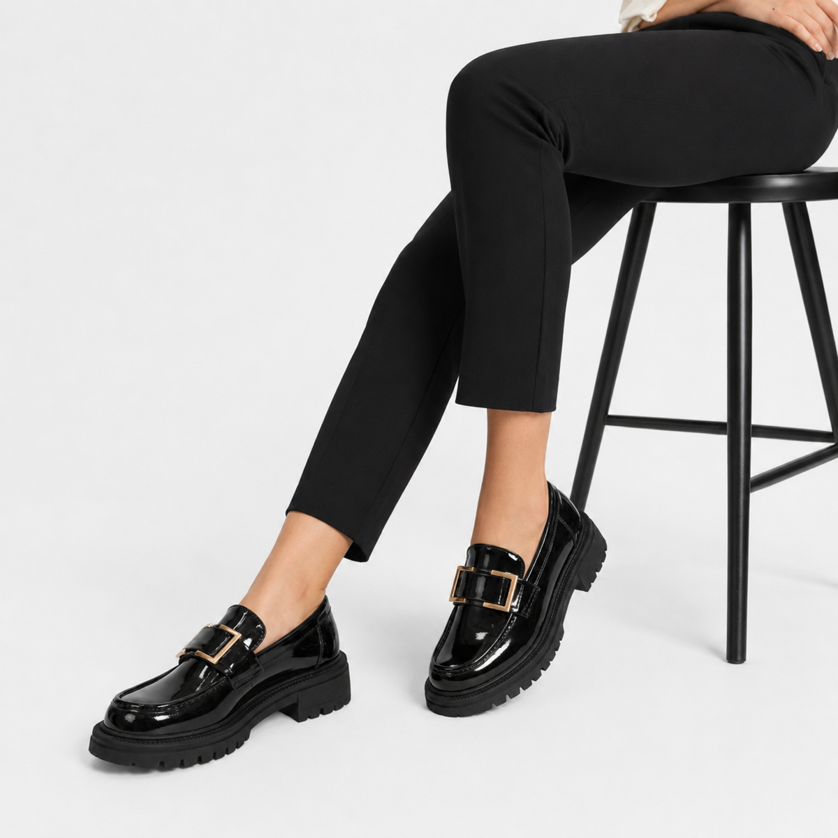 Mocassins Noir Femme Chaînette Dorée | Diane
