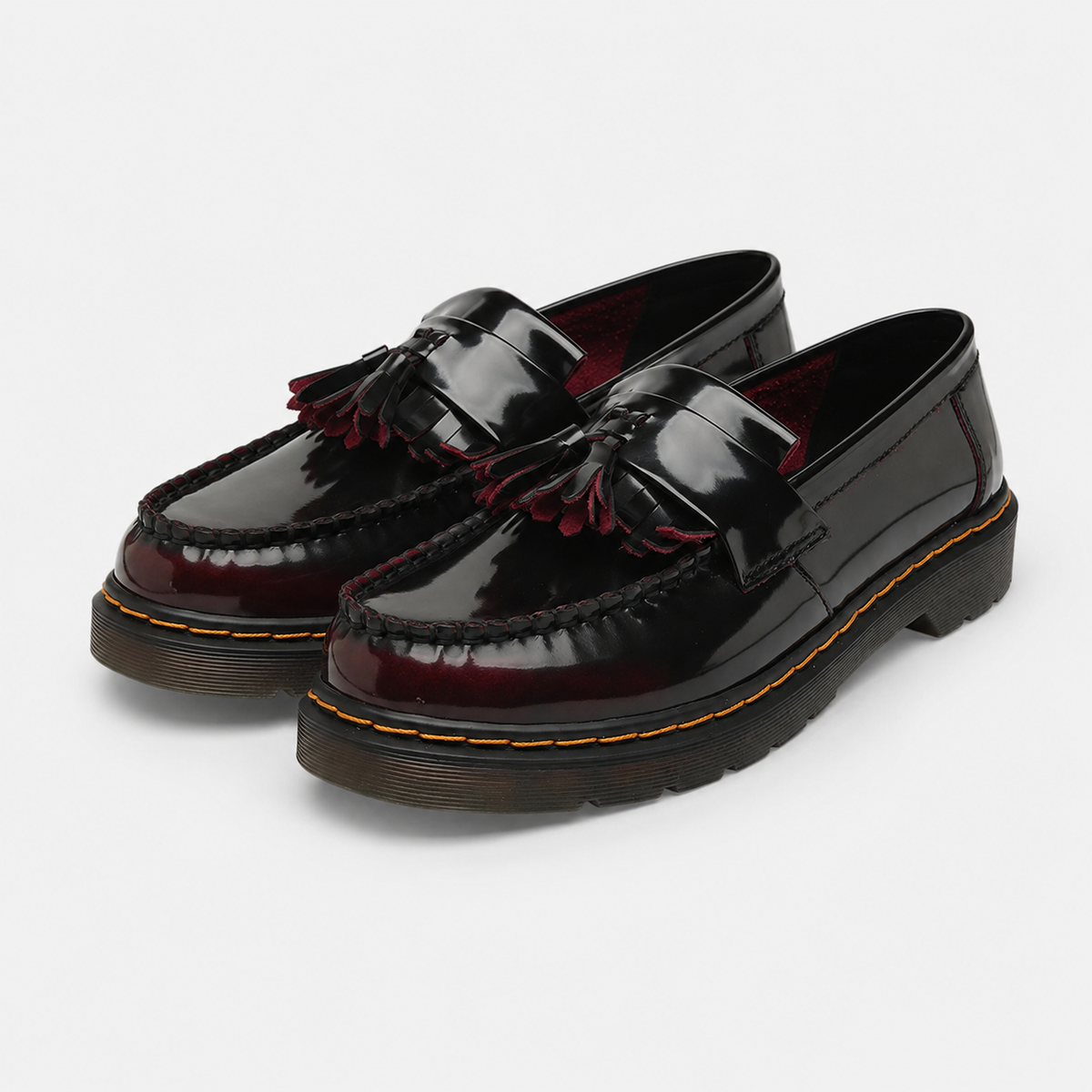 Mocassin en Cuir Vernis Noir et Bordeaux à Glands et Frange | Mireille