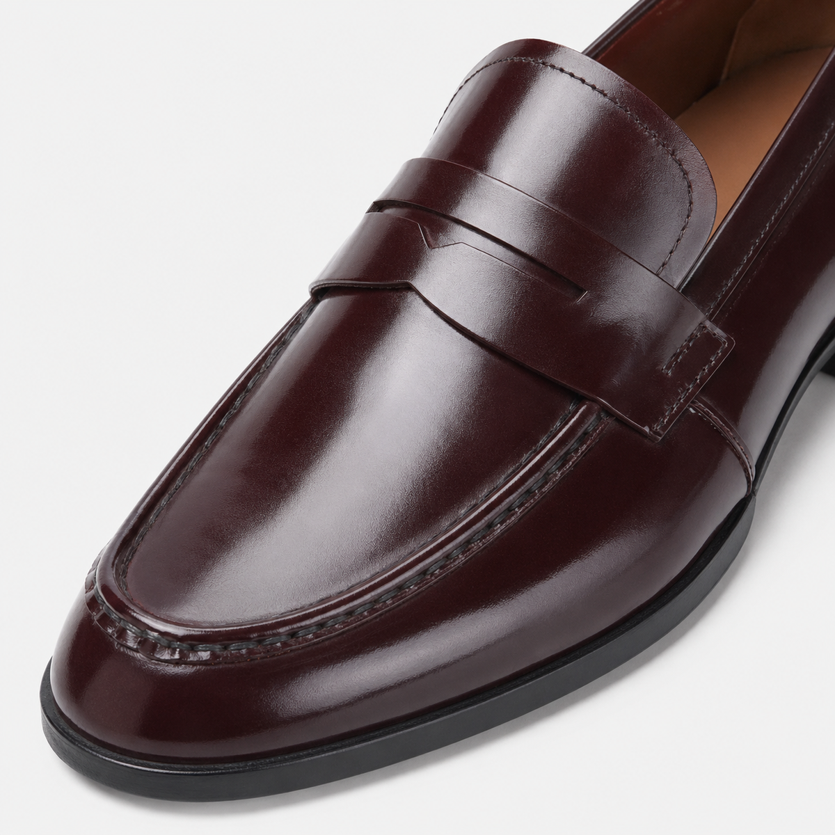 Mocassin en Cuir Vernis Bordeaux Foncé Costume pour Homme | Diego
