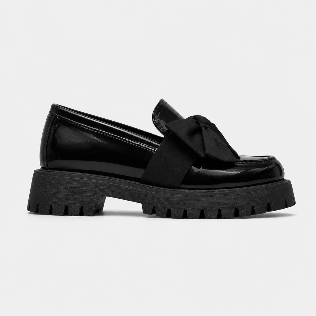 Mocassin Compensé en Cuir Vernis Noir à Nœud Papillon | Cyrielle