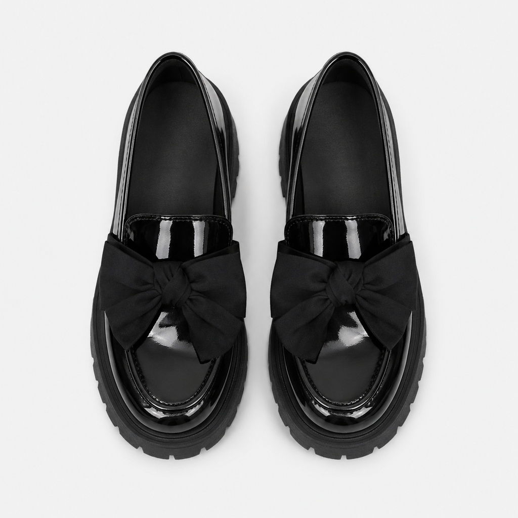 Mocassin Compensé en Cuir Vernis Noir à Nœud Papillon | Cyrielle