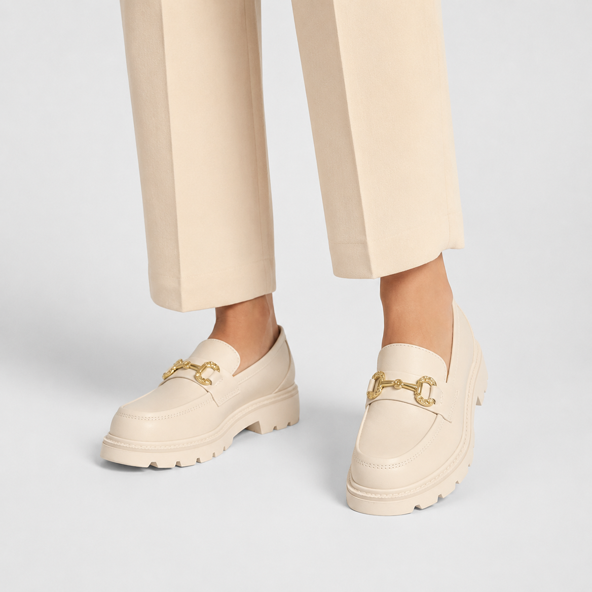 Mocassin Compensé en Cuir Blanc et Chaînette pour Femme | Inès