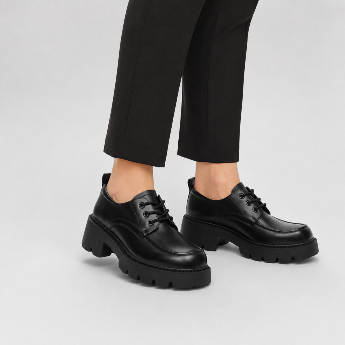 Mocassin à Lacet Plateforme et Talon Noir pour Femme | Éléonore