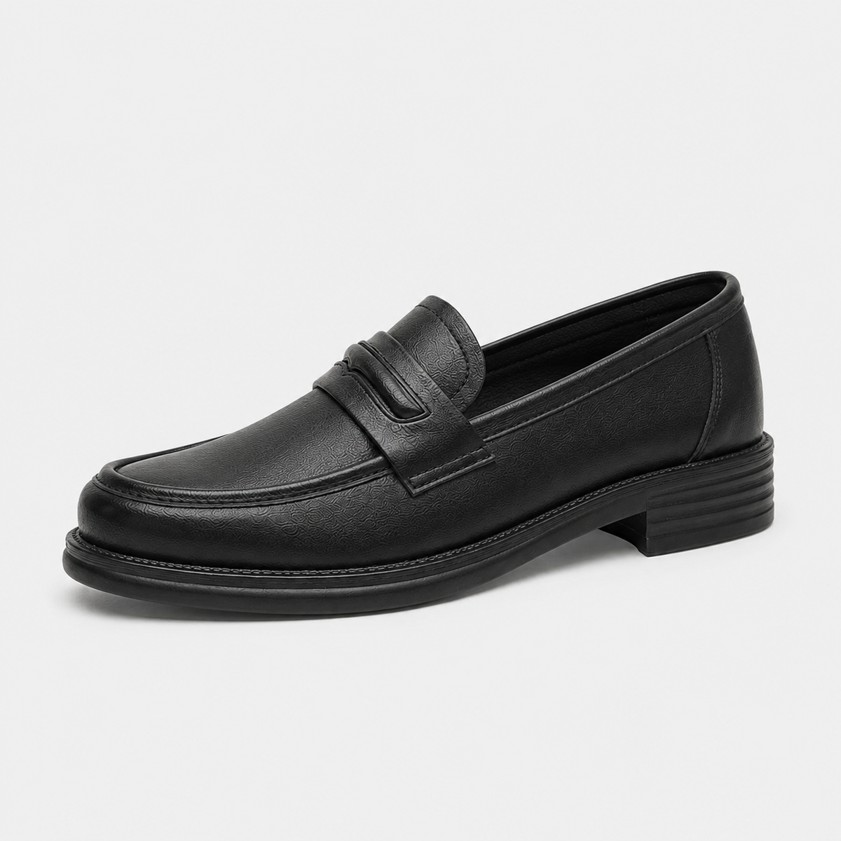 Mocassin en Cuir Noir Vernis Femme à Talon | Violette