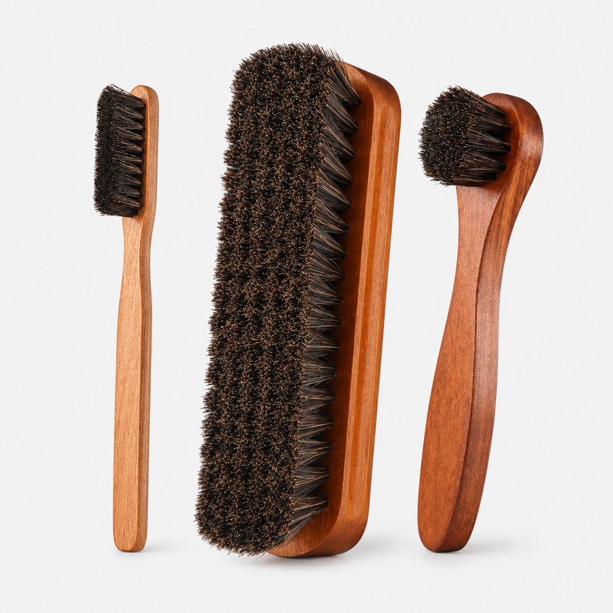 Kit d'Entretien 4 Pièces — 3 Brosses en Bois et Chiffon Microfibre | Aubin