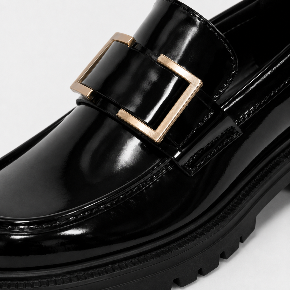 Mocassins Noir Femme Chaînette Dorée | Diane