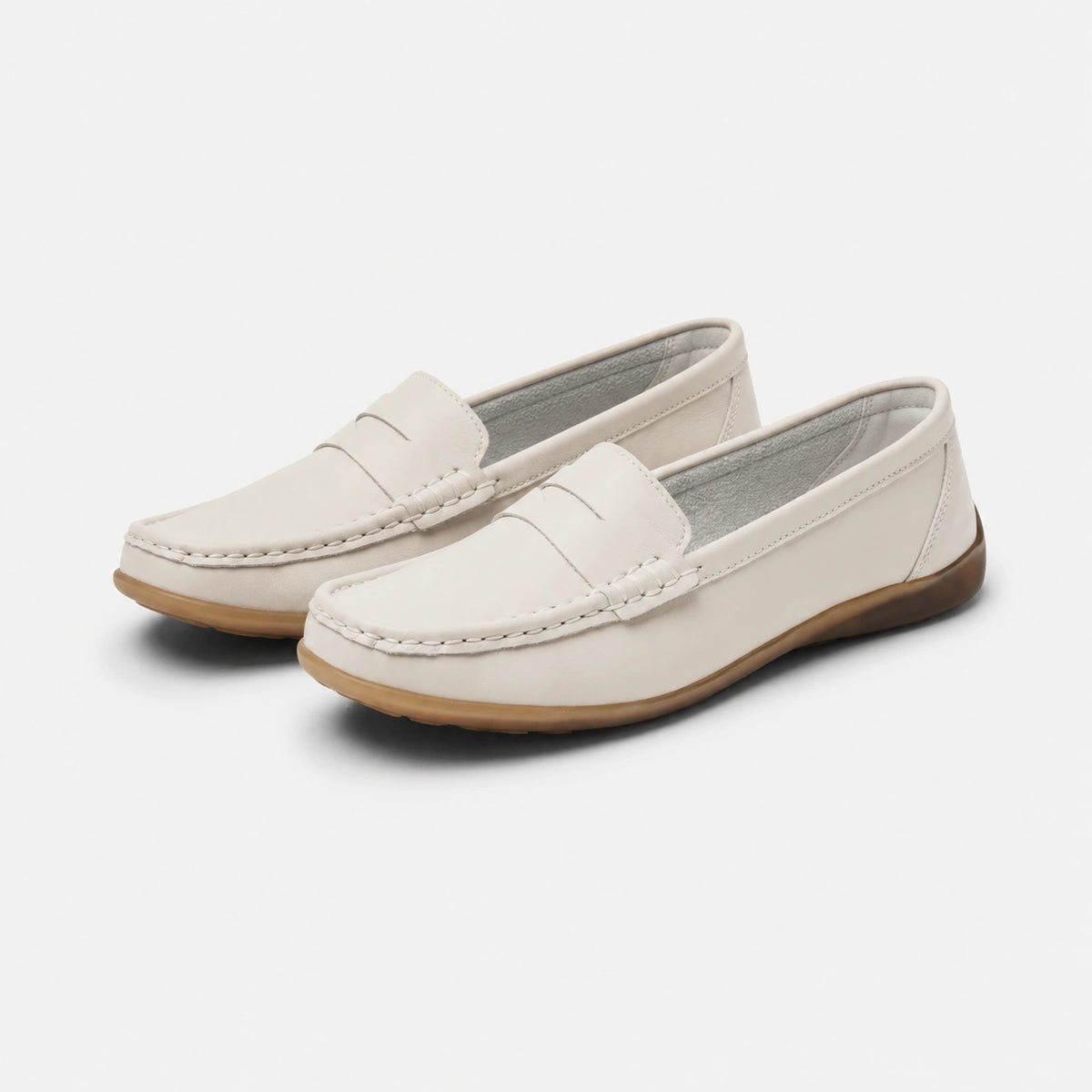Mocassin en Daim Beige Vintage pour Femme | Apolline