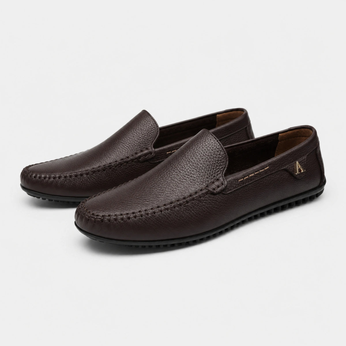 Mocassin en Cuir Marron avec Badge Doré pour Bateau Homme | Bernard