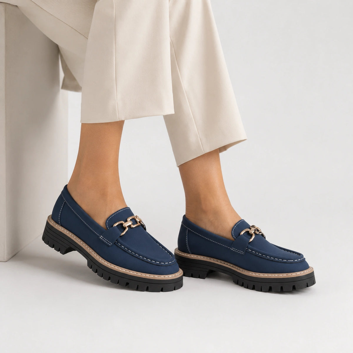 Mocassin en Daim Bleu Marine Chaînette Plateforme pour Femme | Jeanne