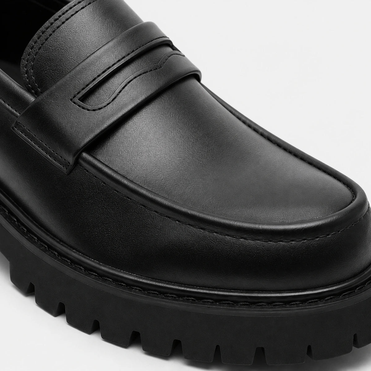 Mocassin Plateforme en Cuir Noir Mat pour Homme | Romain
