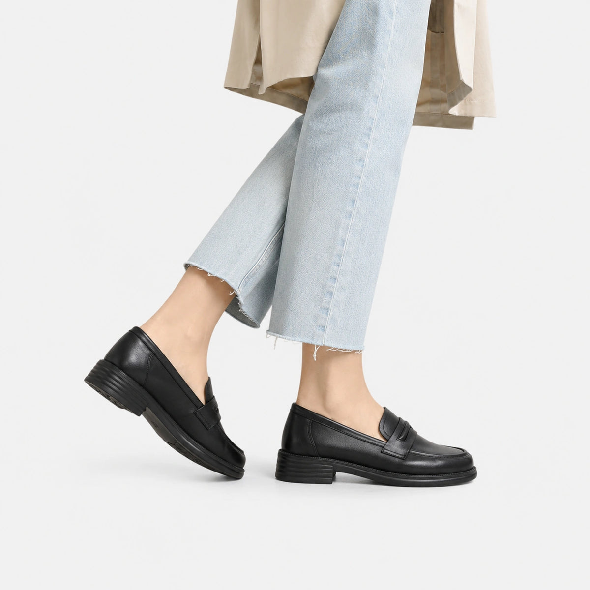 Mocassin en Cuir Noir Vernis Femme à Talon | Violette