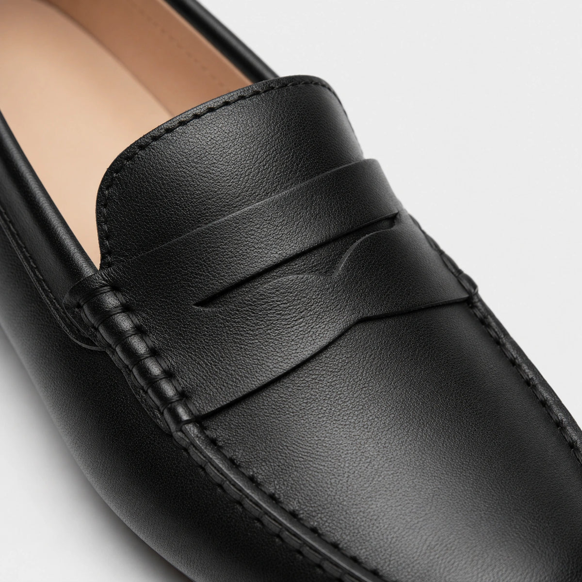Mocassin en Cuir Mat Noir pour Femme | Nina